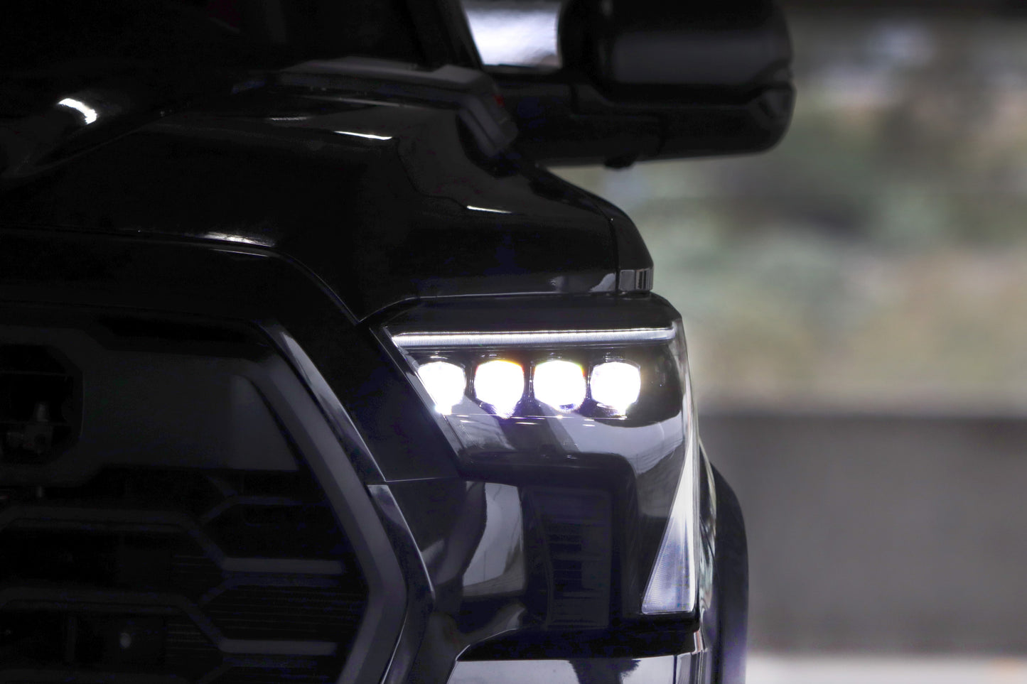 Faros LED Alpharex Nova: Toyota Tundra/Sequoia (22+)