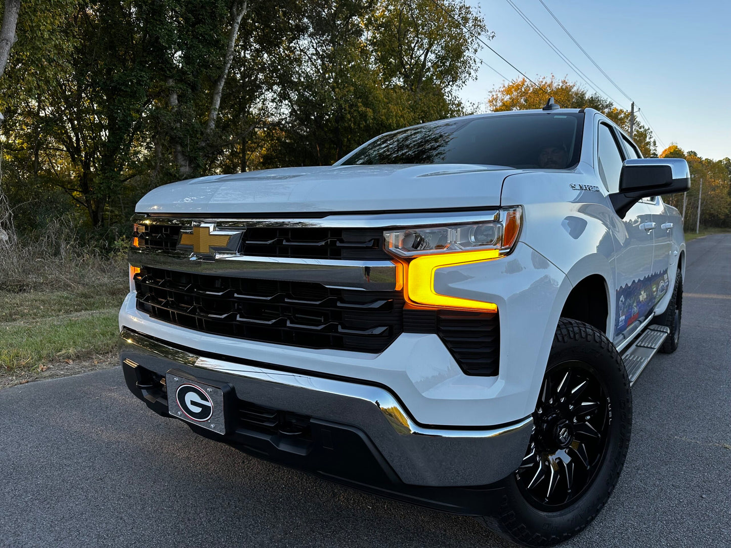 Arnés de luces LED OEM DRL ámbar para Chevrolet Silverado 2022+