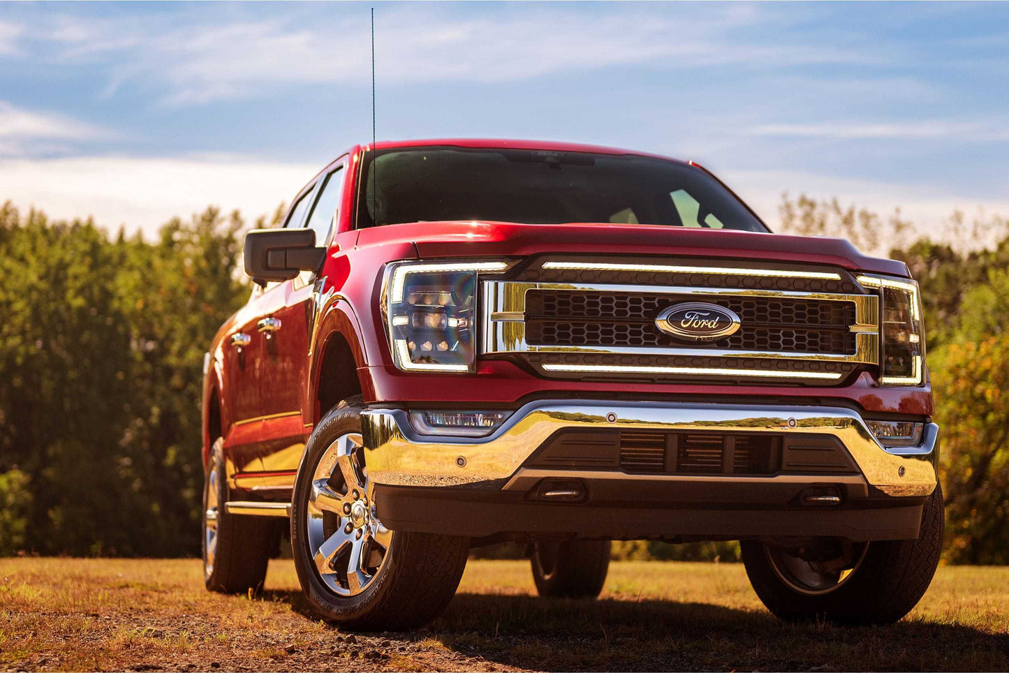 Faros delanteros Ford F150 XB 2021-2023: (luces de circulación diurna blancas)