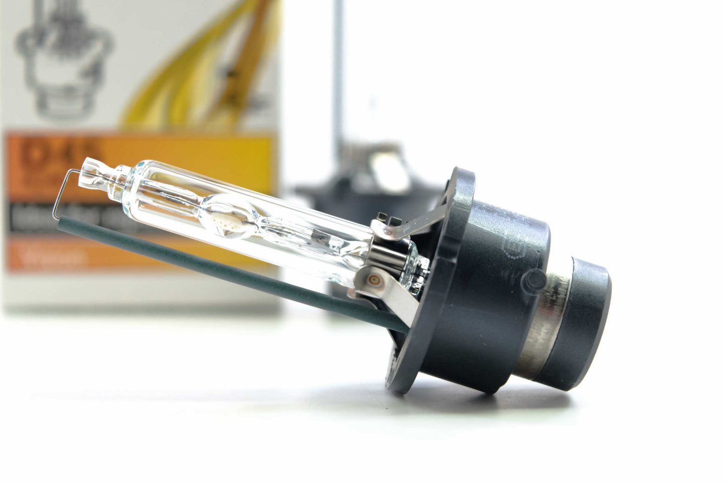 D4S: Philips 42402 XenEco (4300K)