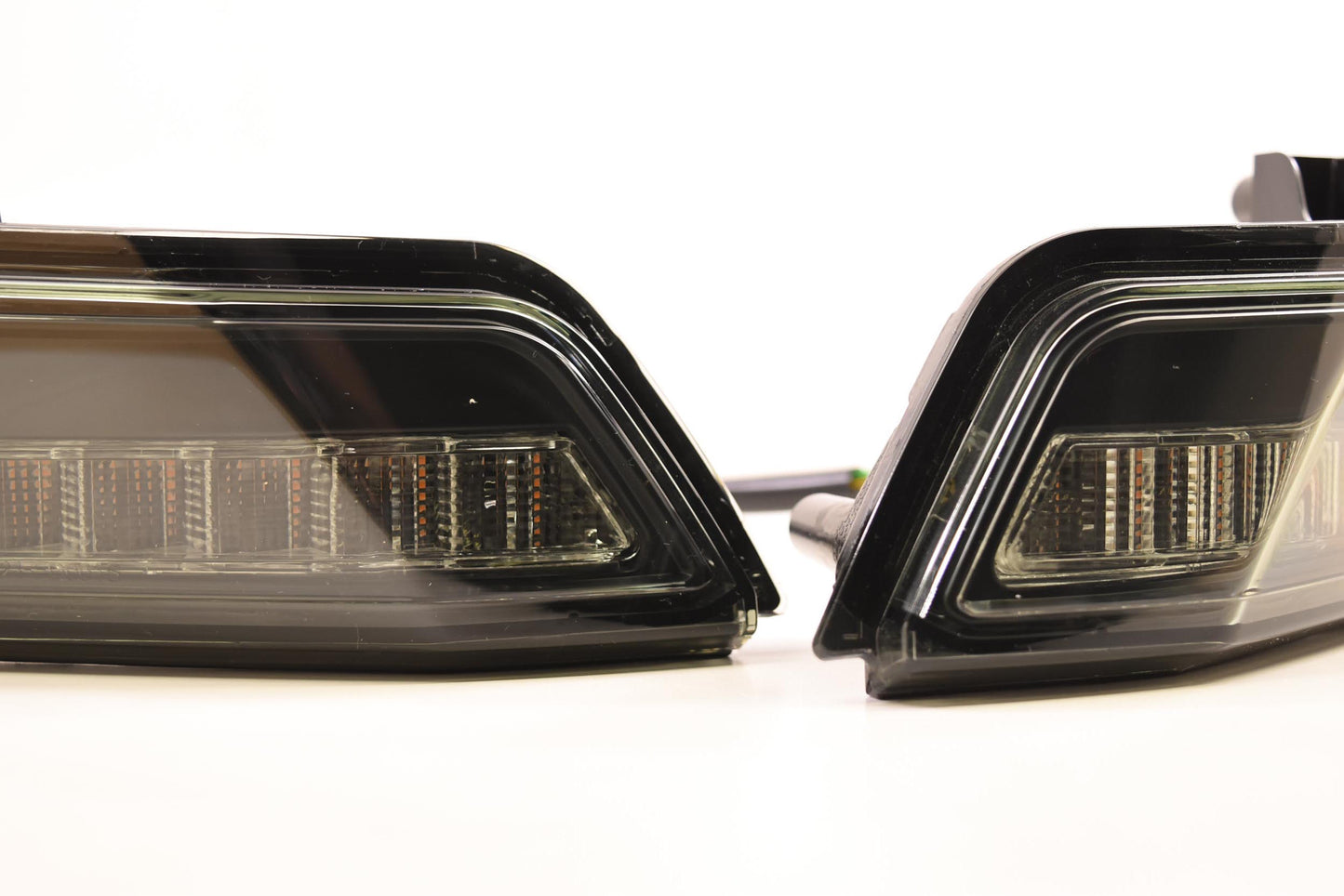 Giros de LED XB: Ford Mustang (15-17) (par/ahumado)
