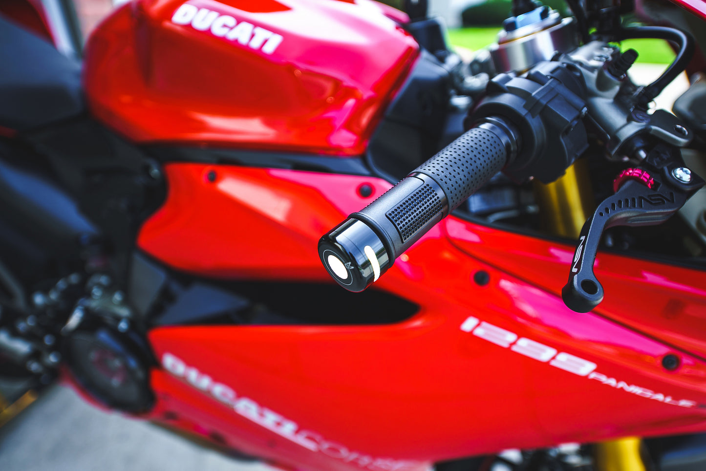 MC: Endicator (Paar)