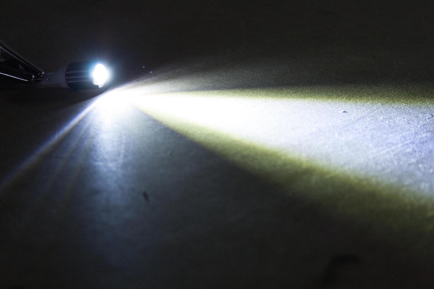 921/T15: LED Morimoto XB (blanco)
