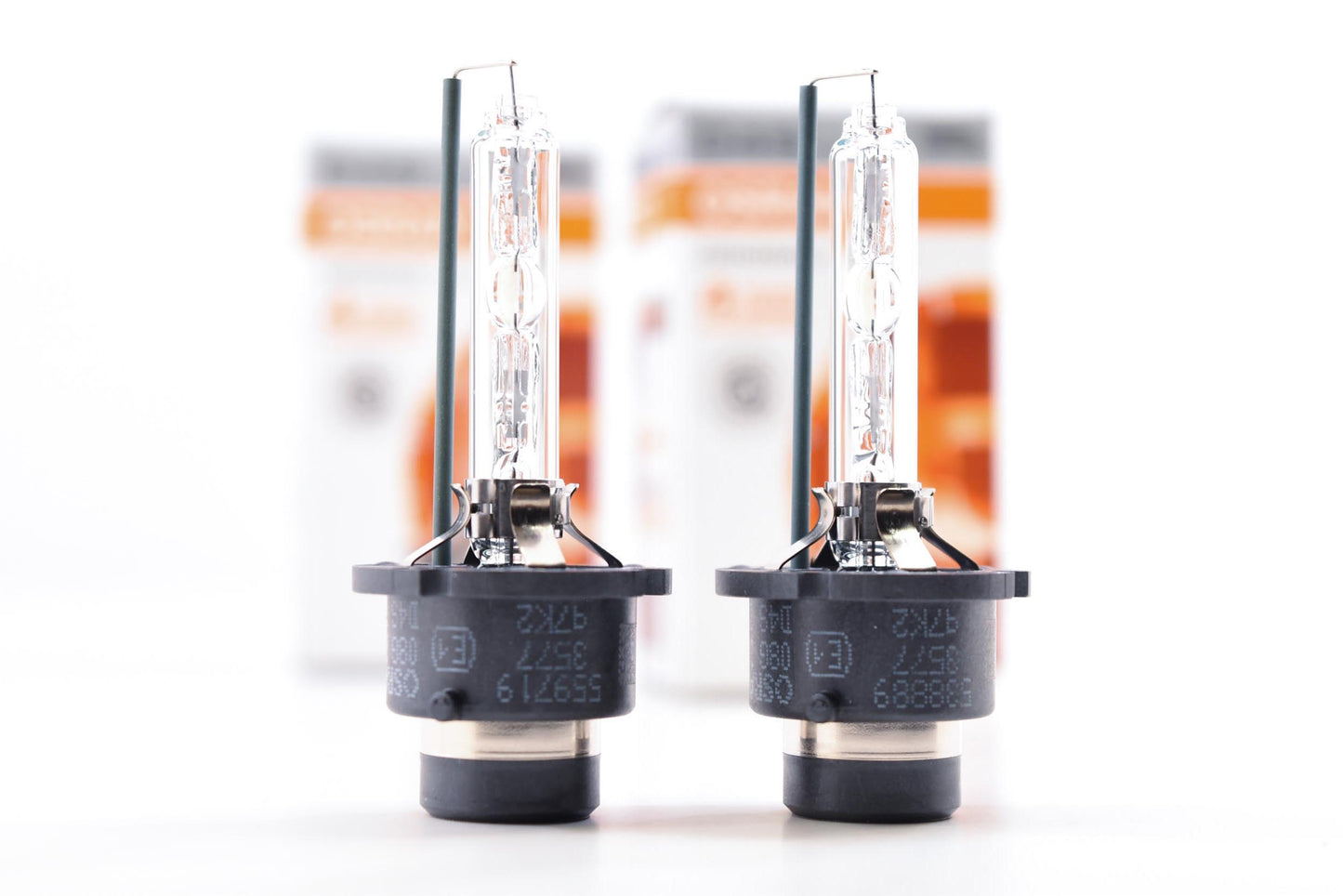 D4S: Osram 66440 (4200K)