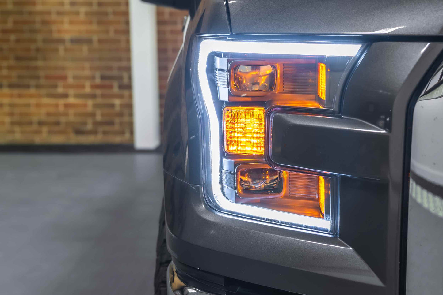 Faros LED híbridos XB: Ford F150 (2015-2017)