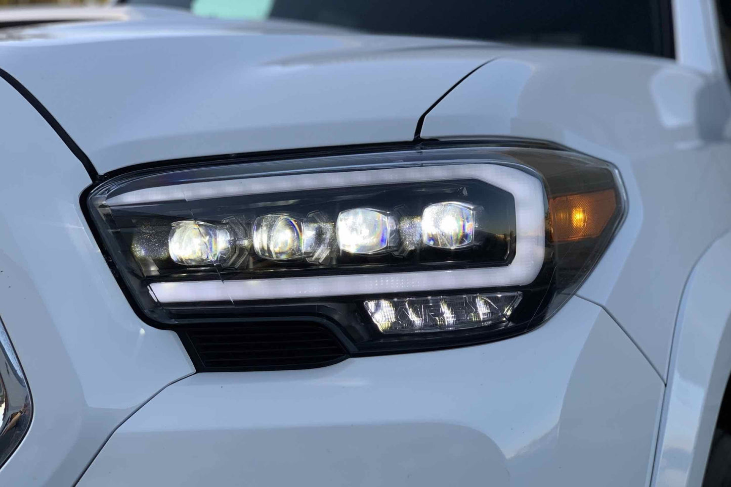 Faros delanteros LED ARex Nova: Toyota Tacoma (16-20) - Cromados (juego)