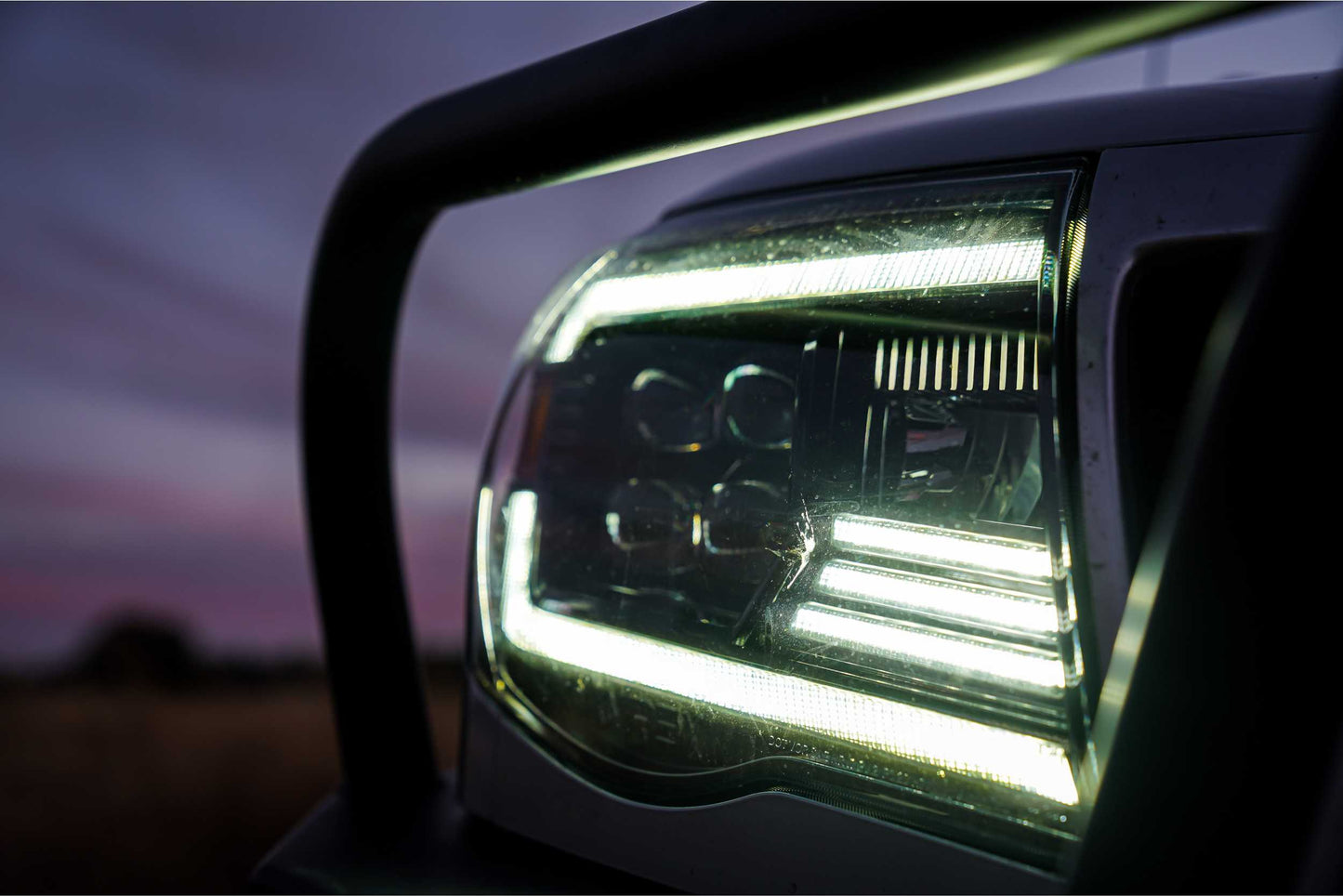 Faros delanteros LED ARex Nova: Toyota Tacoma (05-11) - Cromados (juego)
