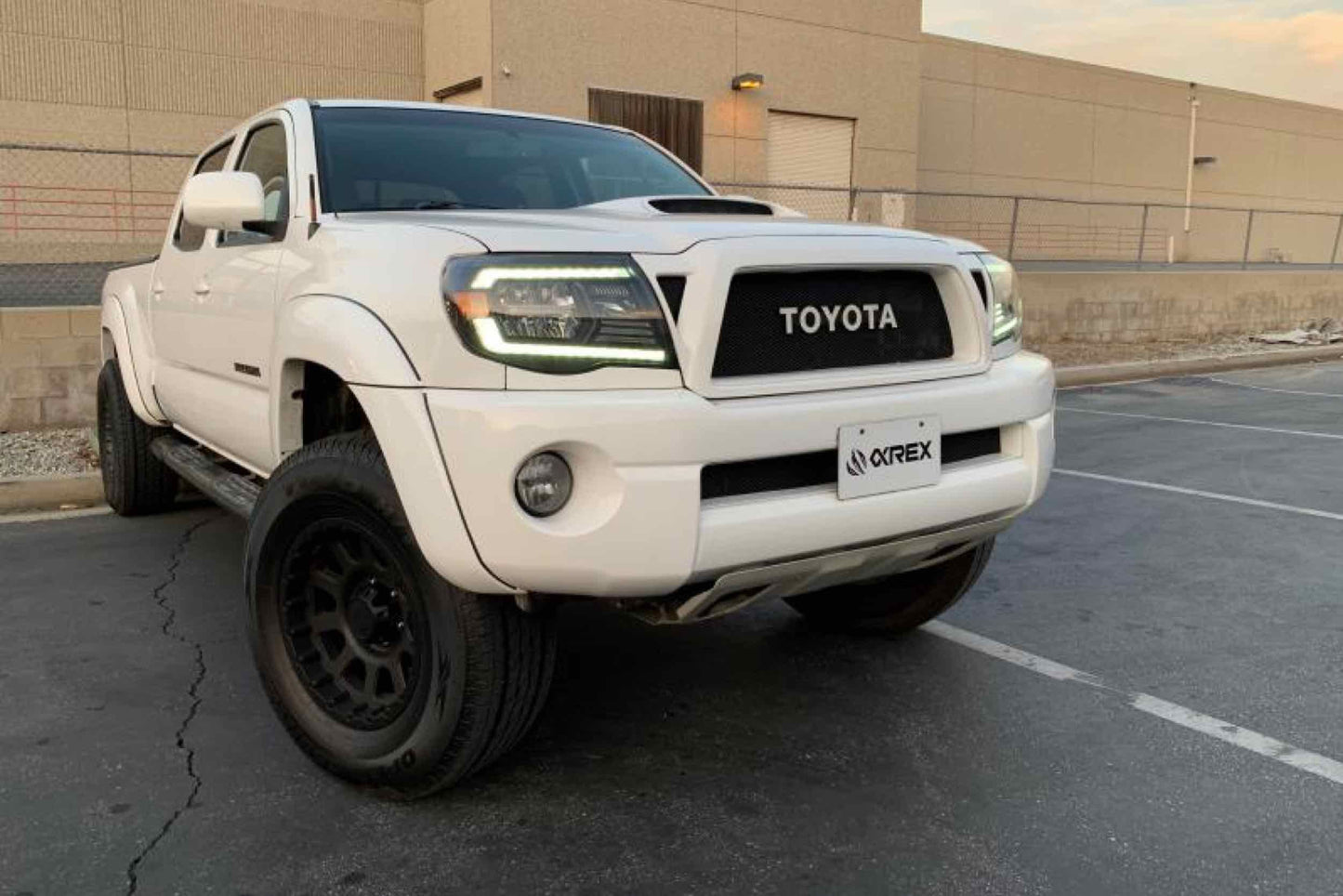 Faros delanteros LED ARex Luxx: Toyota Tacoma (05-11) - Cromados (reflector/juego)