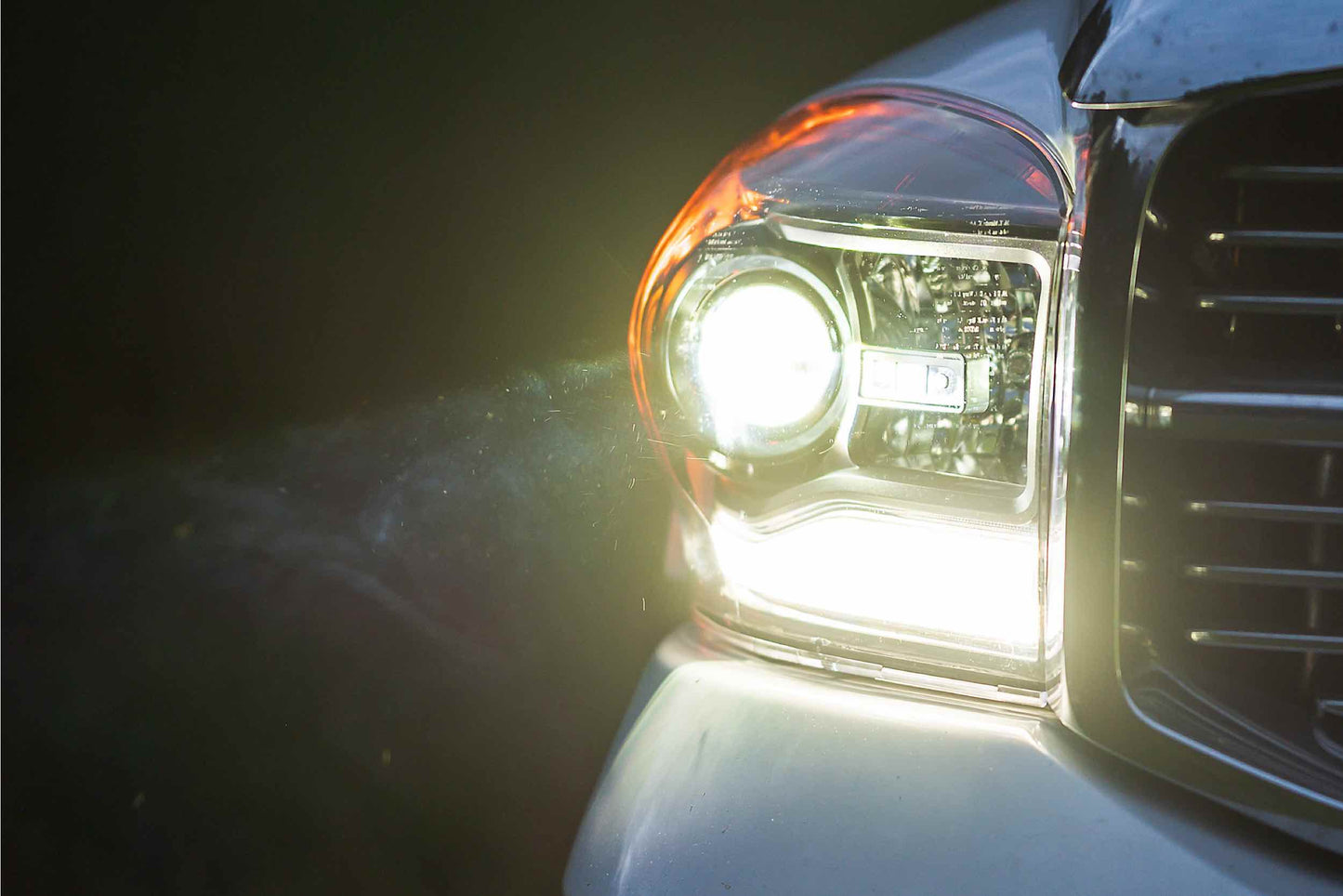 Faros LED híbridos XB: Dodge Ram HD (2006-2008)