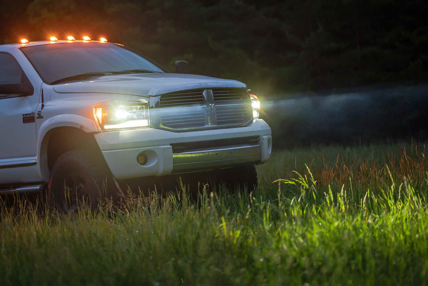 Faros LED híbridos XB: Dodge Ram HD (2006-2008)