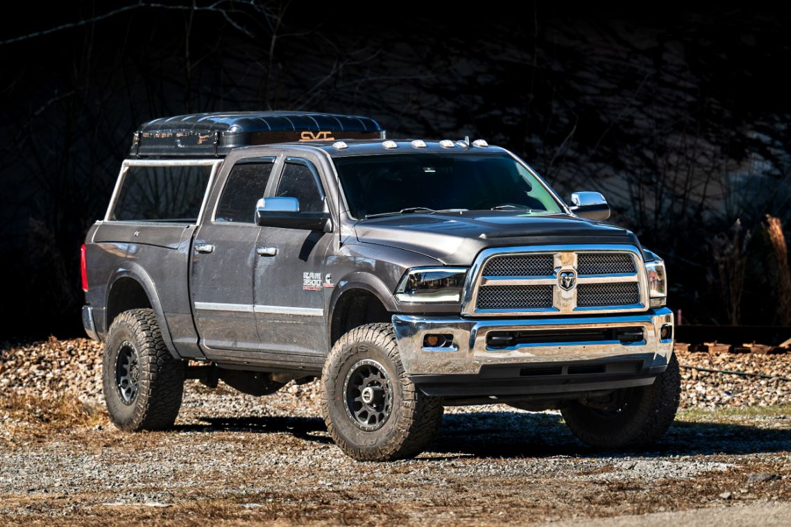 Faros delanteros LED de carburo: Dodge Ram Classic (2019-2024)