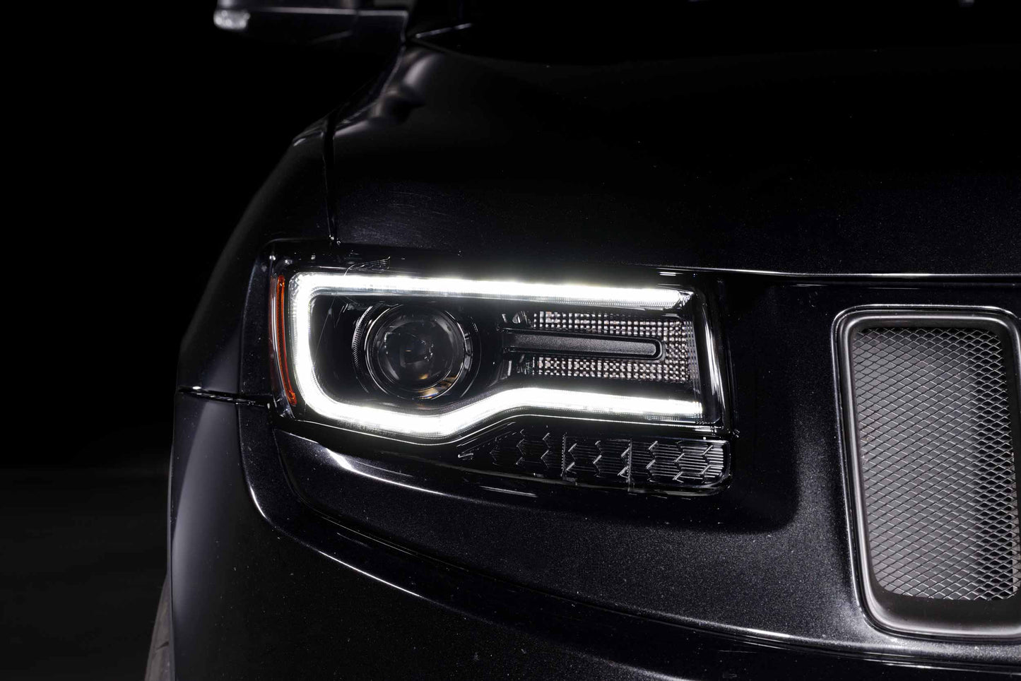 Jeep Grand Cherokee (2014-2022) XB LED Headlights (Gen II)