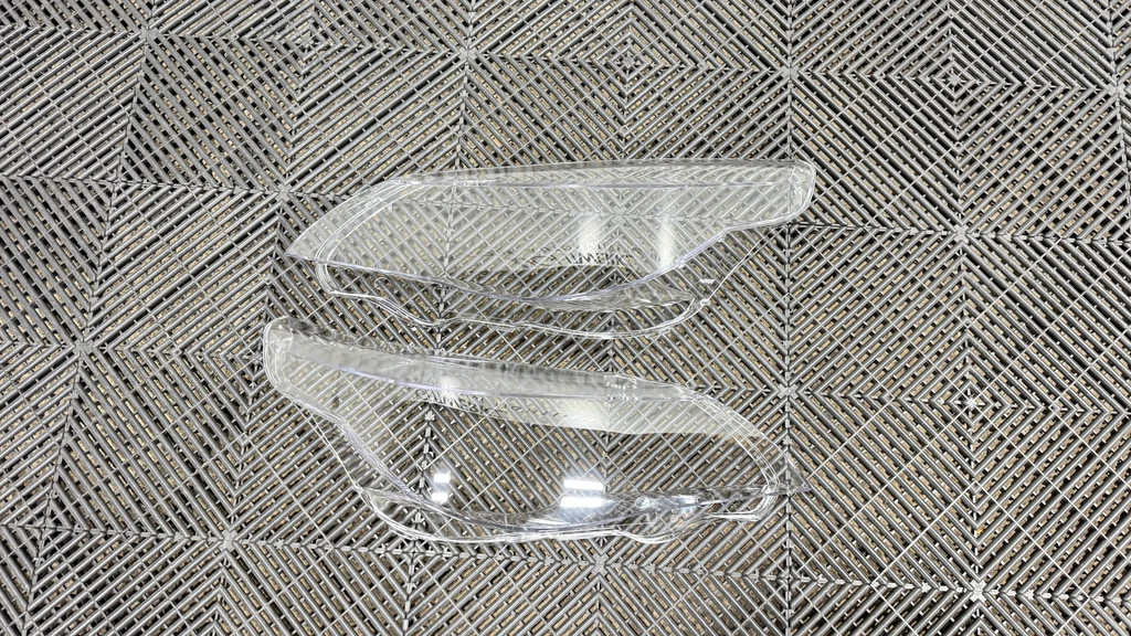 2008-2010 BMW E60 5-Series Replacement Headlight Lenses w/o LED Brow