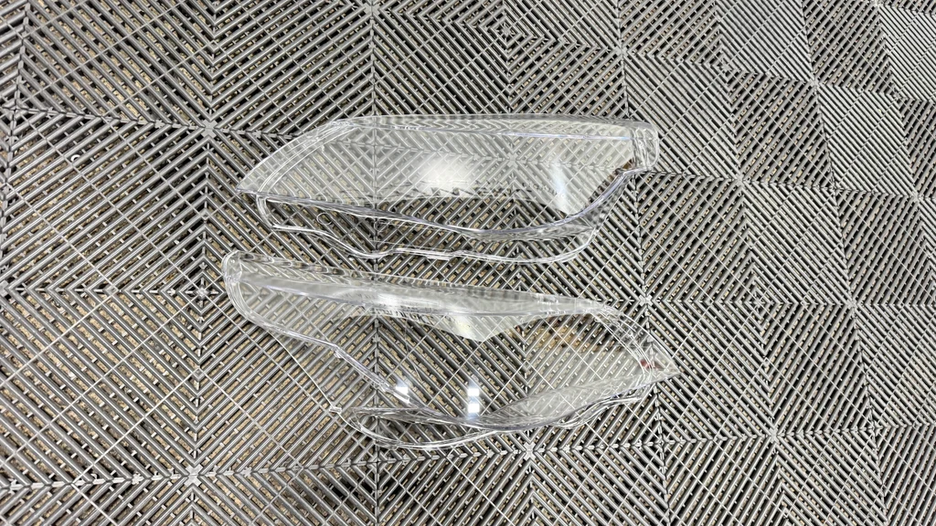 2008-2010 BMW E60 5-Series Replacement Headlight Lenses w/o LED Brow