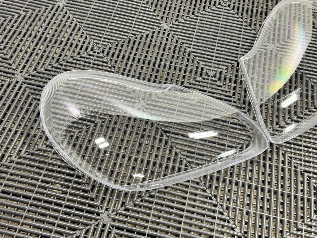 2003-2006 Porsche Cayenne 955 Replacement Headlight Lens