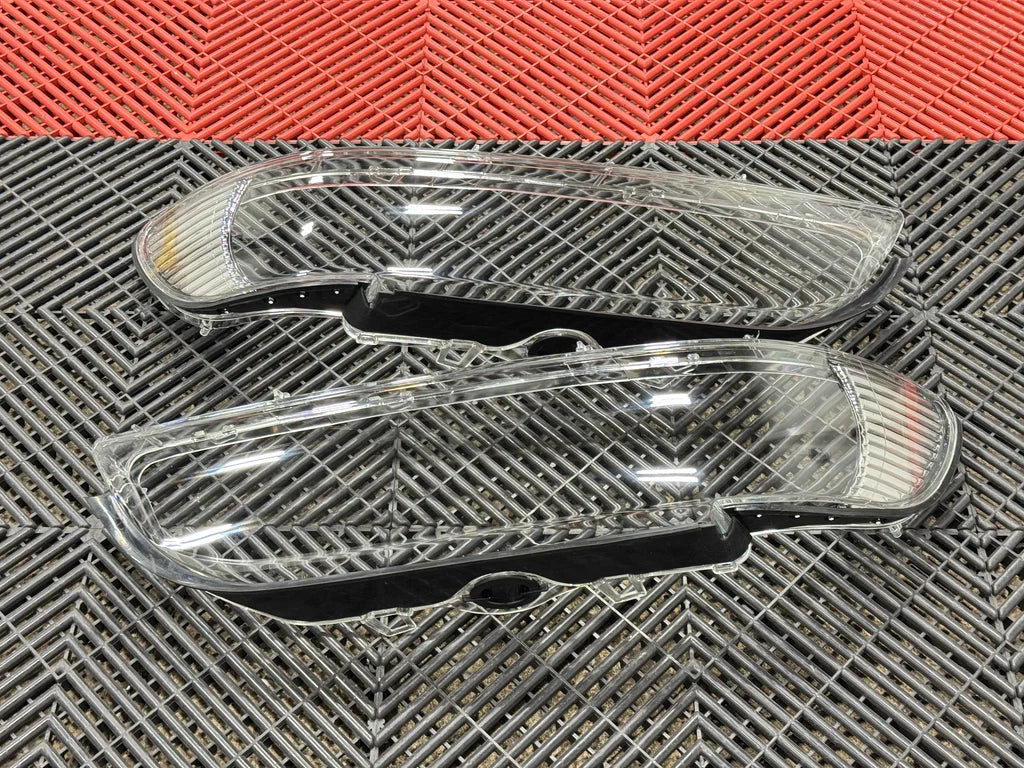 2001-2003 BMW 5 Series E39 Replacement Headlight Lenses (Pair) (Euro Corners)