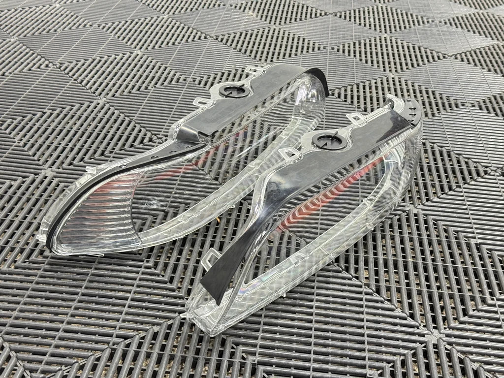 2001-2003 BMW 5 Series E39 Replacement Headlight Lenses (Pair) (Euro Corners)