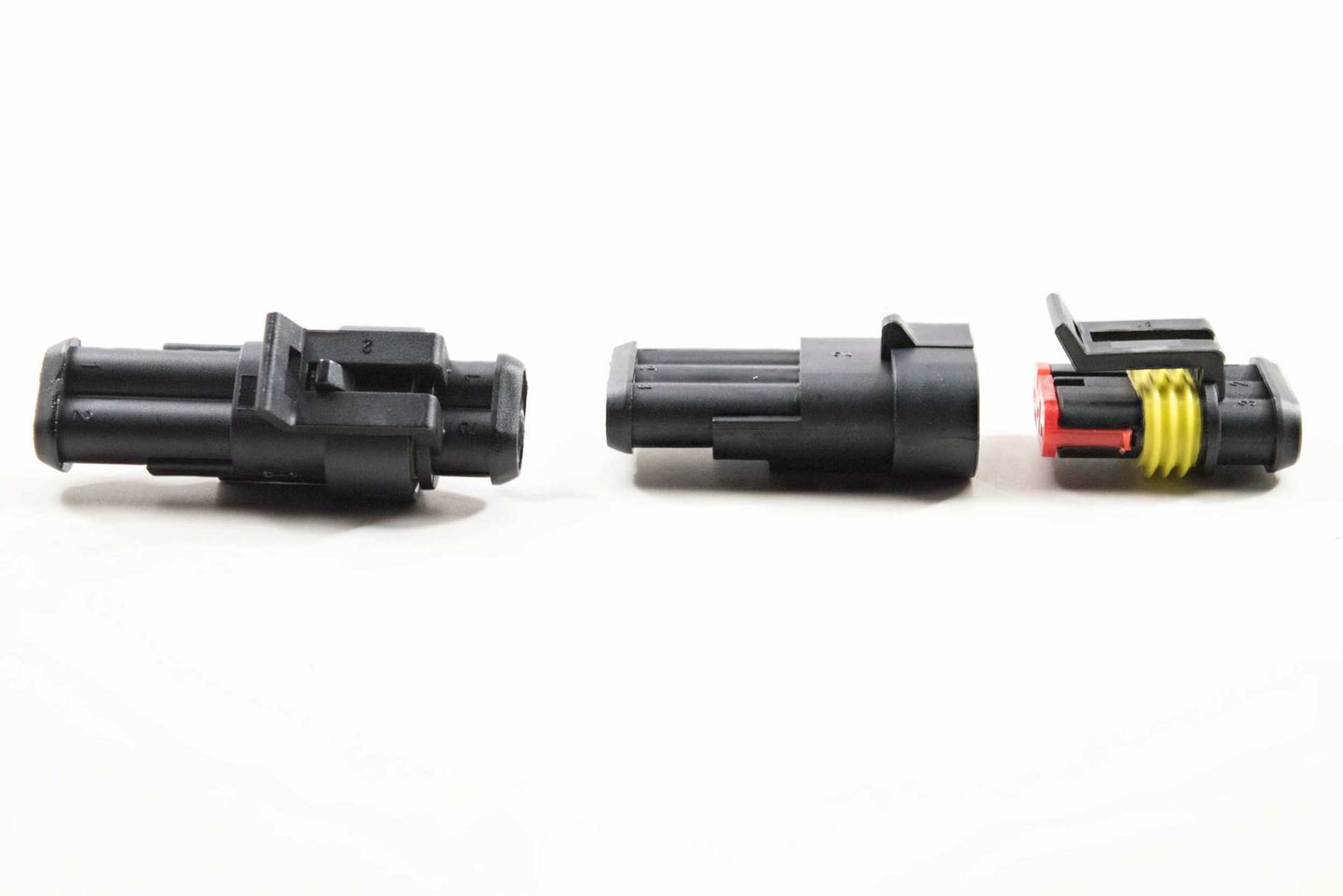 Connector: AMP Male - 4 pin