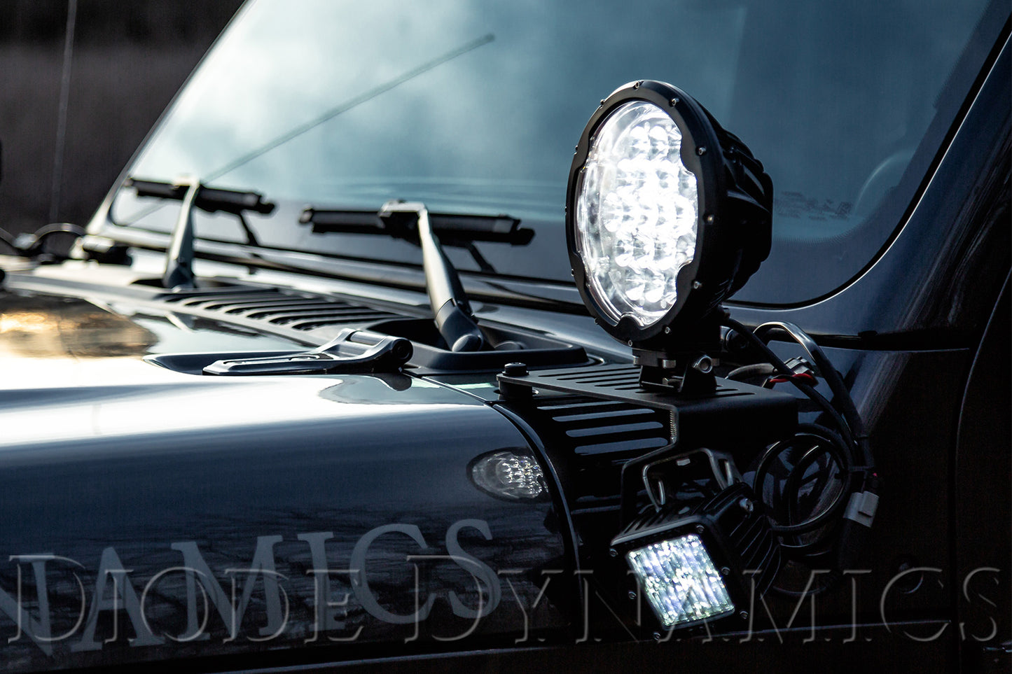 LED-Halterungssatz für die Motorhaubenmontage für Jeep JL Wrangler/Gladiator 2018–2021