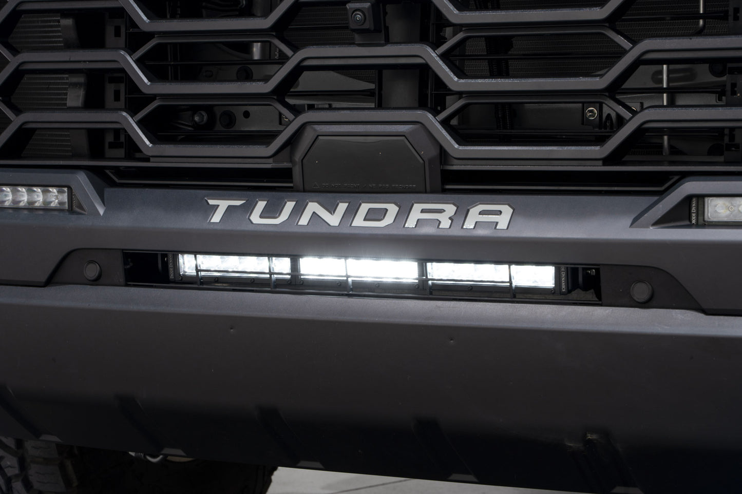 Kit de barra de luces de parachoques Stealth para Toyota Tundra 2022+