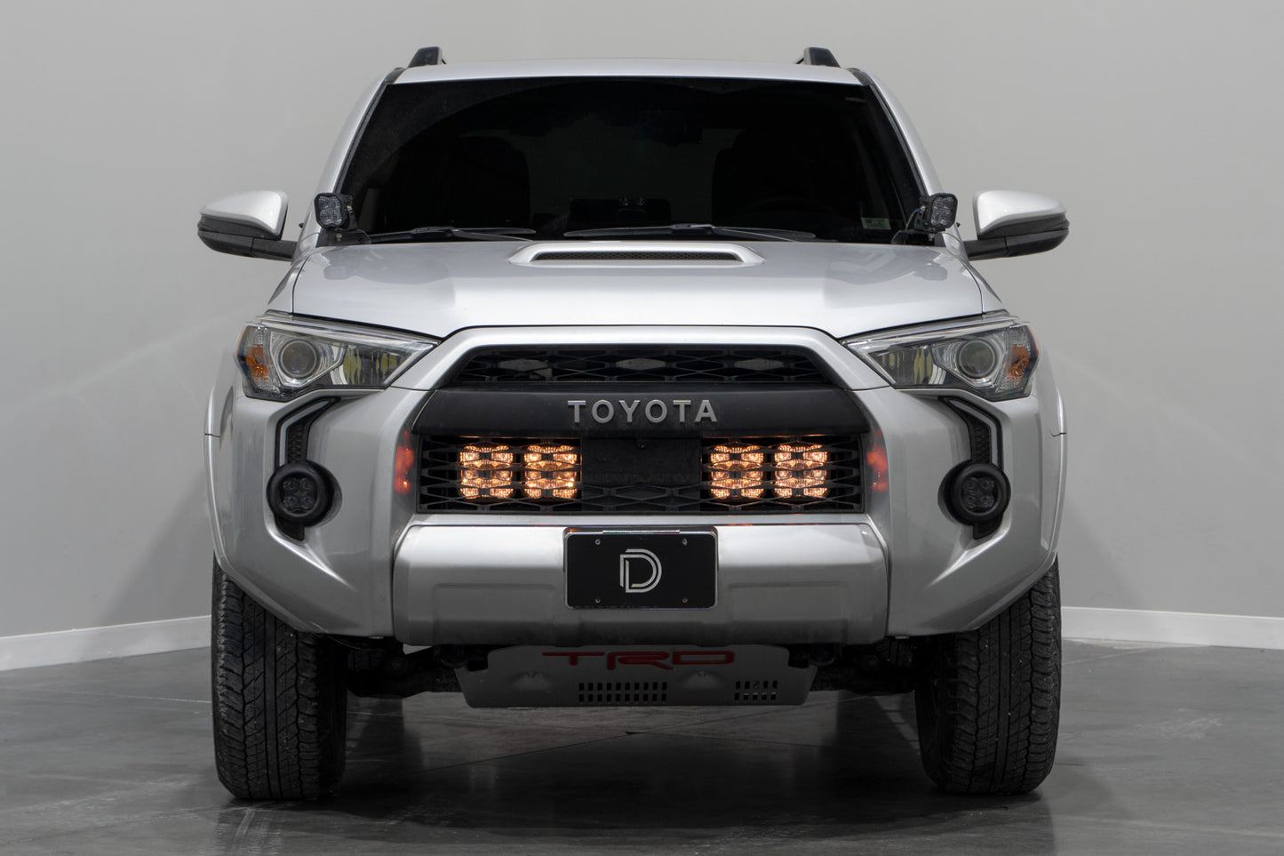 Kit de 2 luces LED para parrilla Stealth SS5 para Toyota 4Runner 2014-2023, dinámica de diodos de conducción en blanco deportivo