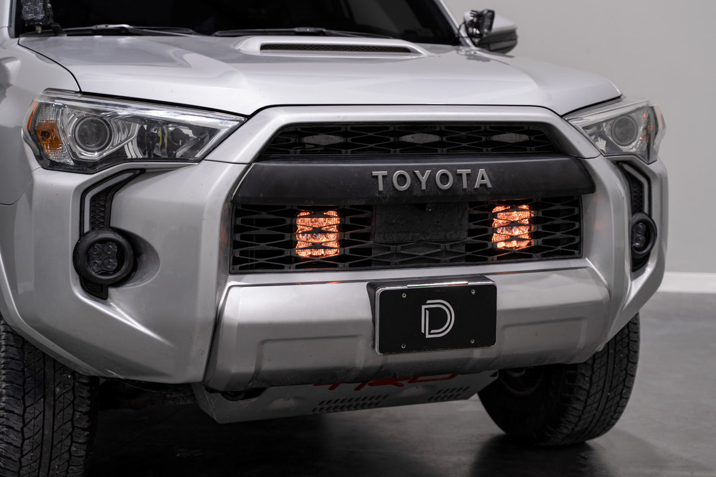 Kit de 2 luces LED para parrilla Stealth SS5 para Toyota 4Runner 2014-2023, dinámica de diodos de conducción en amarillo deportivo